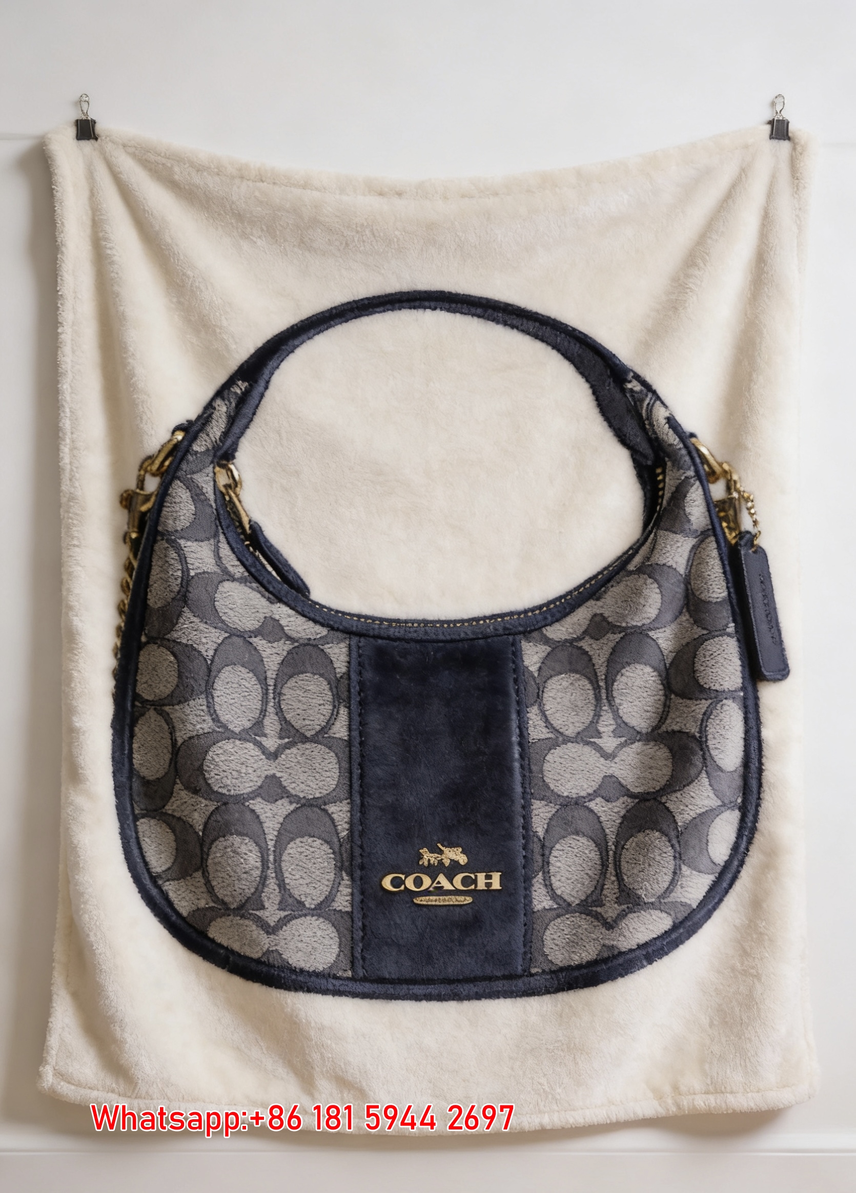 Coach Signature Jacquard Hobo Bag Flannel Sofa Throw Blanket C250